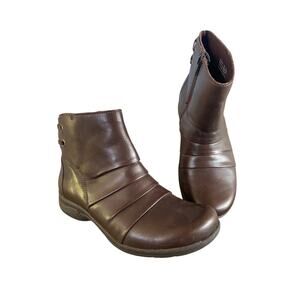 Clarks Christine Tilt brown ruched leather ankle boot